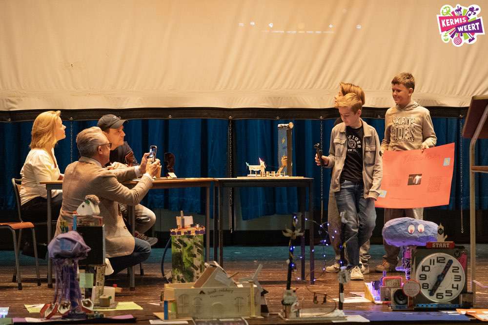 Foto: 'Presentaties Weird Kermis 02'.